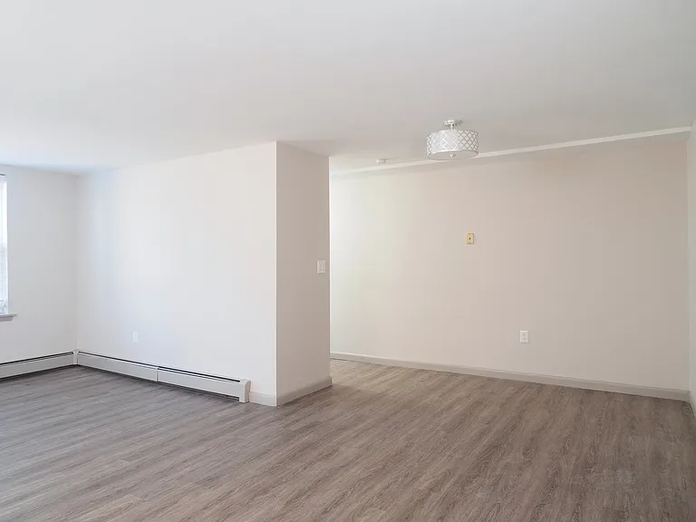 Enclave West Hartford / Parc West — Photo 9
