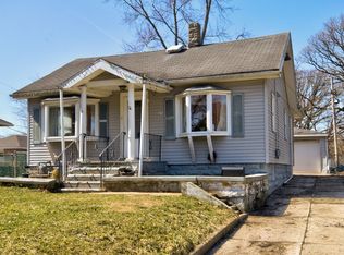 25 NW Circle Dr, Joliet, IL 60433