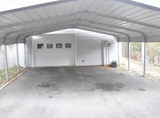 885 Ed Nichols Rd, Young Harris, GA 30582