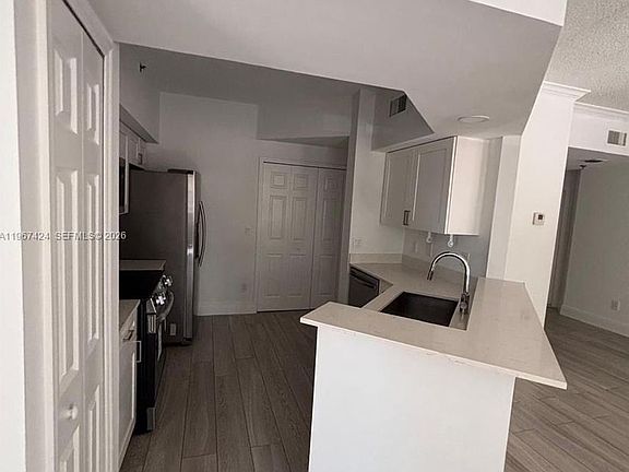 2nd image of 3255 NE 184th St APT 12312