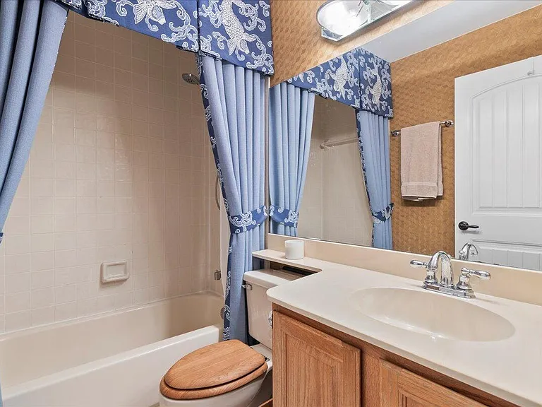 2379 Treasure Isle Dr #24 — Photo 12