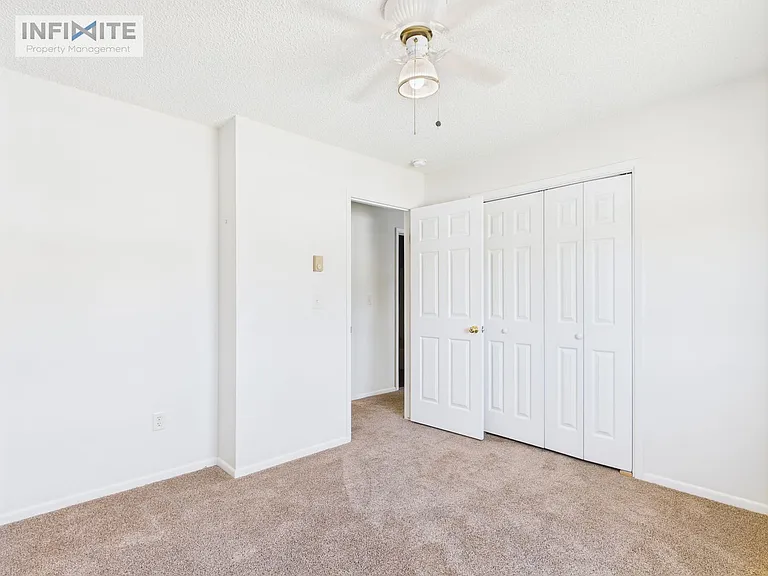 90 Custer Ave #A — Photo 6