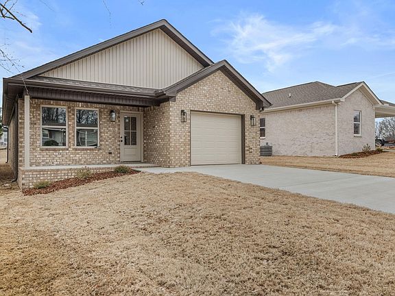 3rd image of 32 S Prairie St