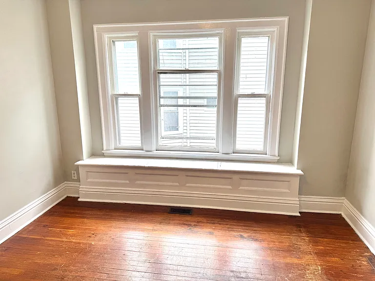 429 Parkdale Ave #LOWER — Photo 5