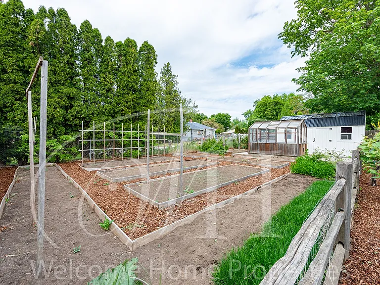 1335 Monroe St — Photo 34