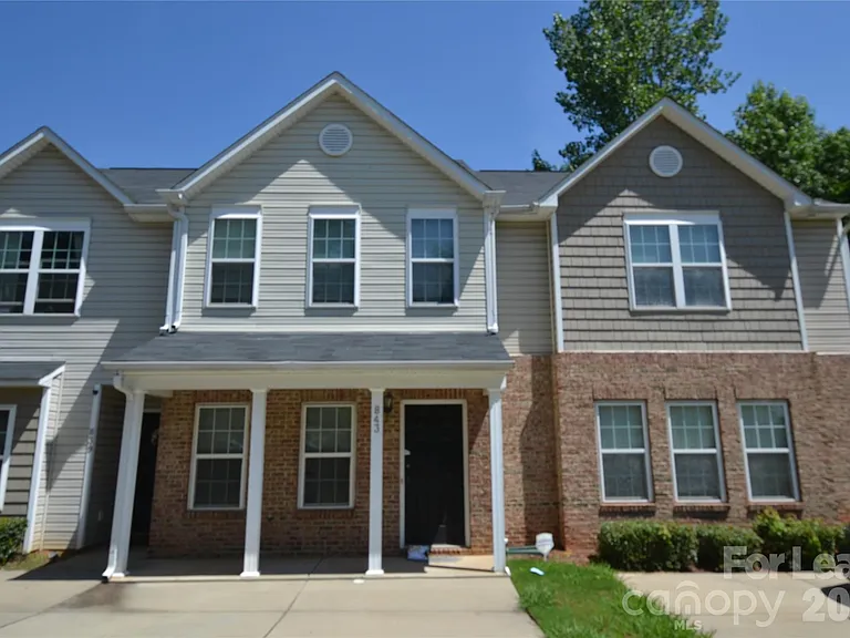 843 Plaza Walk Dr — Photo 2