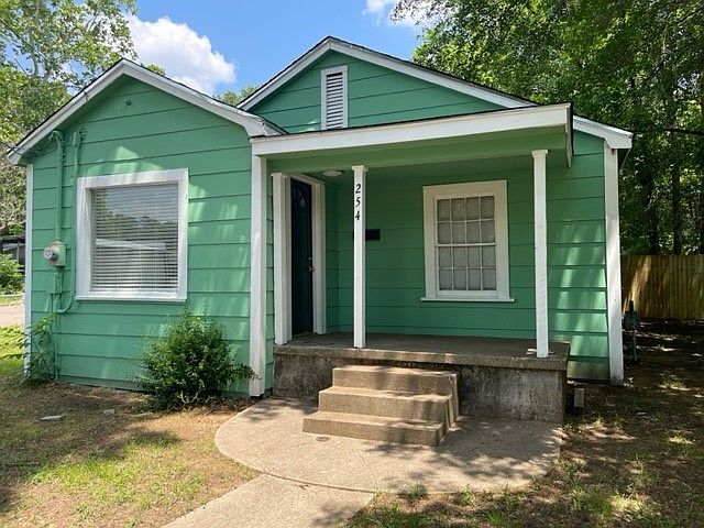 1st image of 254 28th St NE