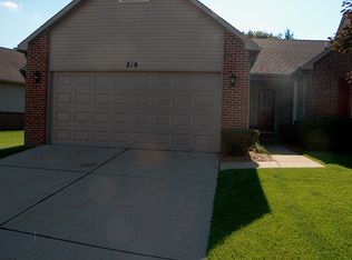 218 Woodfield Square Ln, Brighton, MI 48116