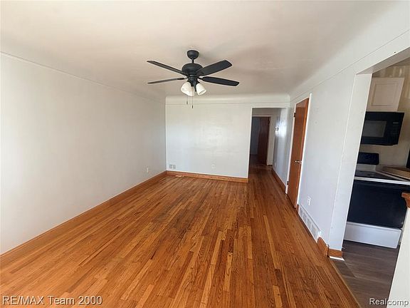 2nd image of 5153 Cornell St