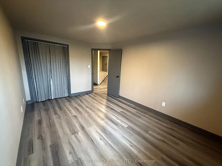 273 Coventry Ct — Photo 9