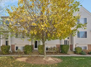 905 Pheasant Trl, Saint Charles, IL