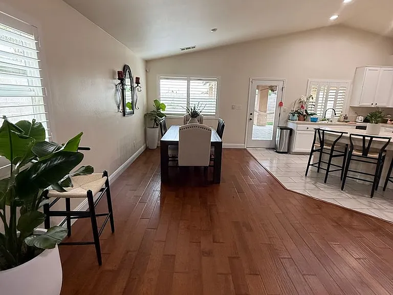 9215 Million Bushel Ave — Photo 3