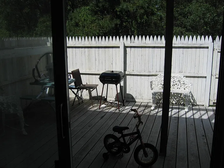230 Hill Rise — Photo 13