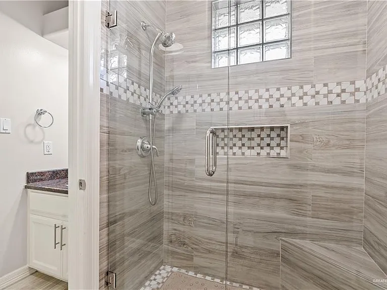 3514 Los Lagos Dr — Photo 21