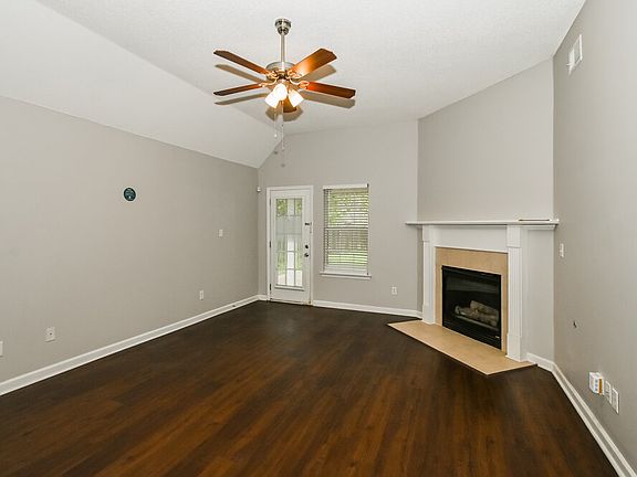 3rd image of 5803 Carrel Cv