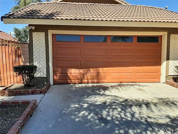 3rd image of 24446 Filaree Ave