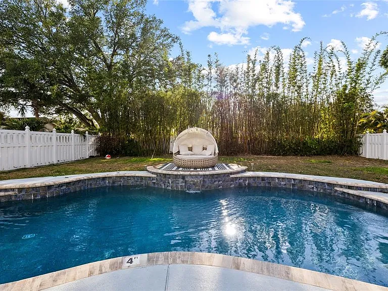 304 N Matanzas Ave — Photo 13