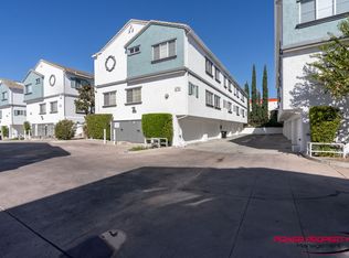 Vantaggio, Northridge, CA 91324