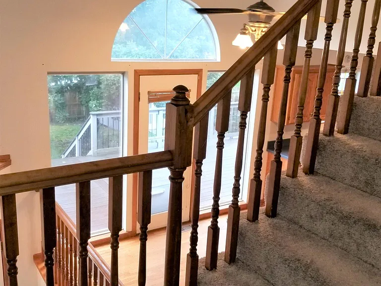 1901 Cherokee Dr — Photo 7