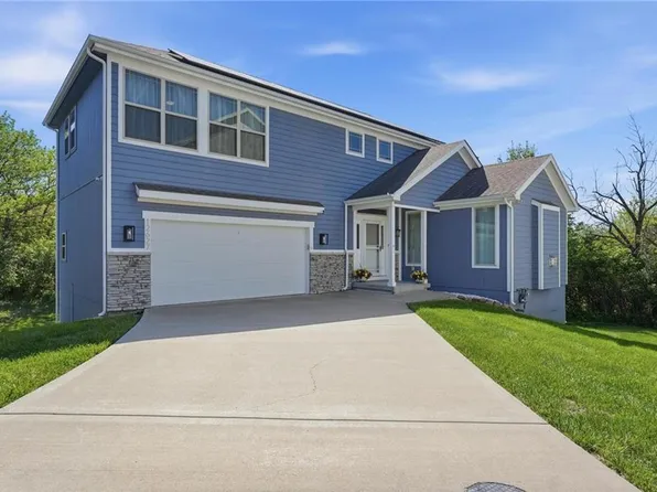 12627 Charlotte St, Kansas City, MO 64146