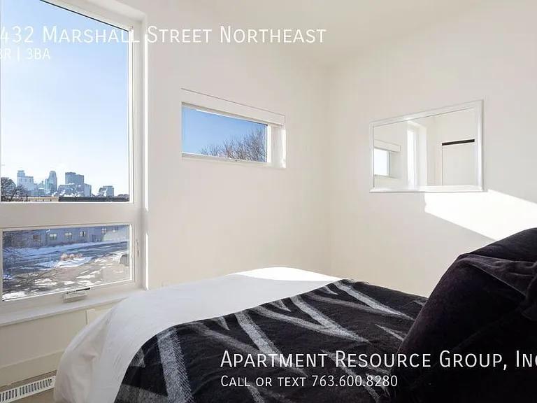 1432 Marshall St NE — Photo 15