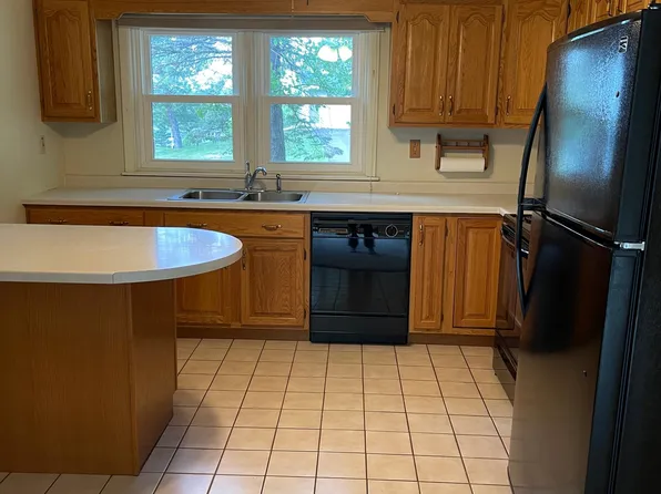 1020 Bong Blvd, Duluth, MN 55811