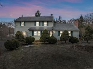 1 Hamilton Rd, East Granby, CT 06026