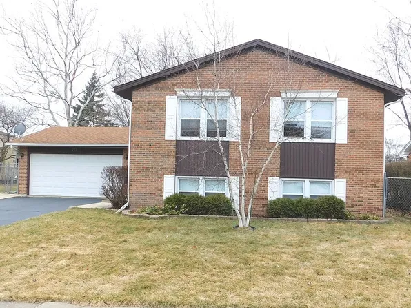 220 Osage Ter, Buffalo Grove, IL 60089