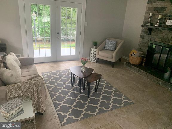 4th image of 3 Leigh Ct