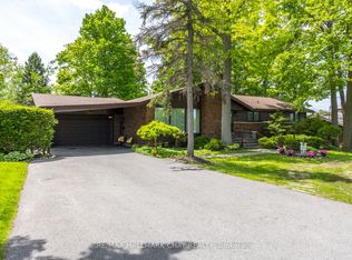 1009 Fairbairn St, Peterborough, ON K9K1C1