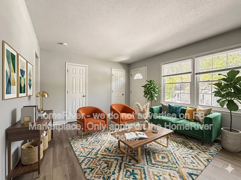 2408 Hart St — Photo 2
