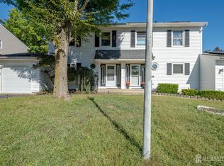 118 Buttonwood Dr, East Brunswick, NJ 08816