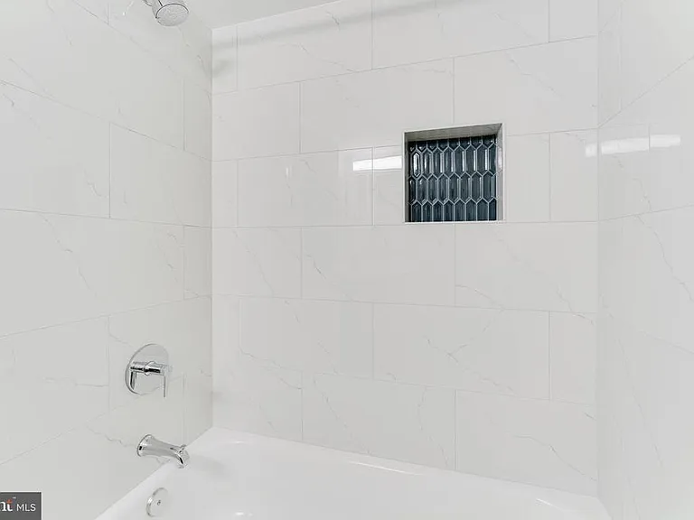 7107 Sontag Way — Photo 36