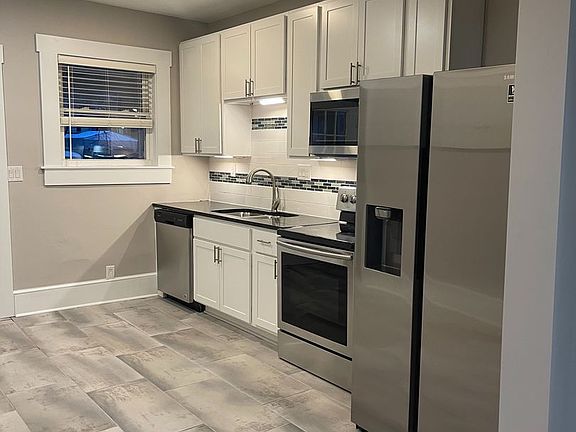 3rd image of 31-33 E Blake Ave