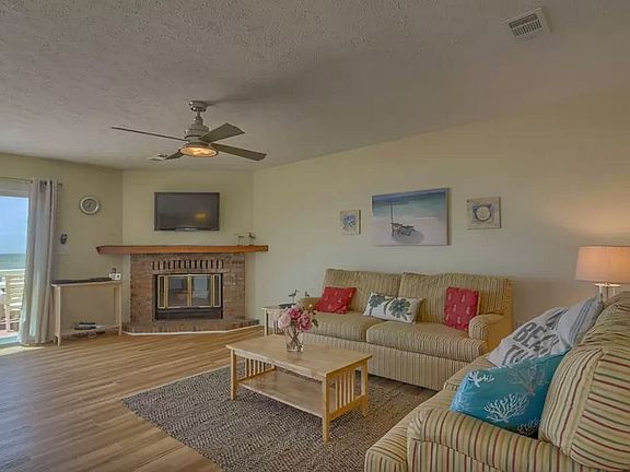3rd image of 420 Gulf Pines Dr