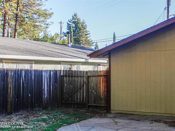 2nd image of 900 Forest Glade Cir
