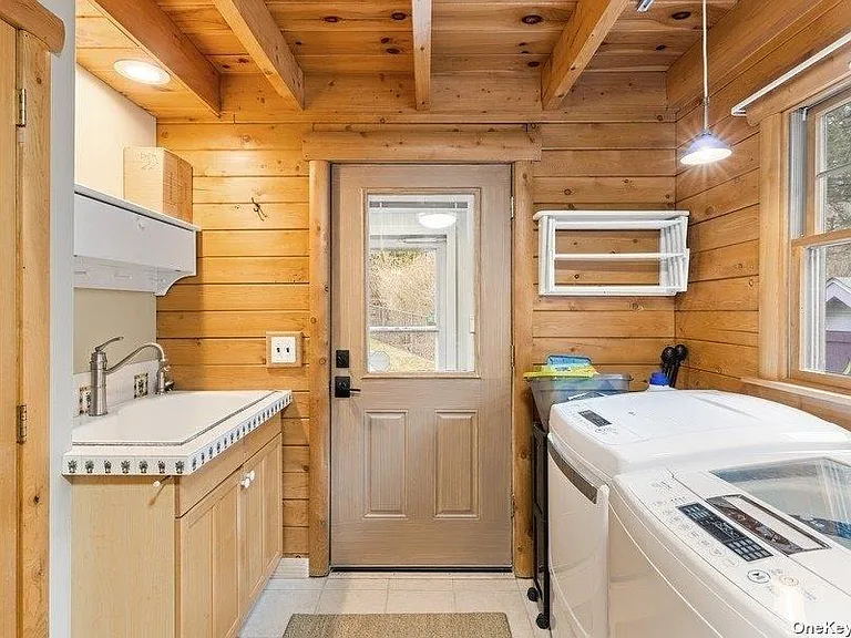 380 Private Rd — Photo 24