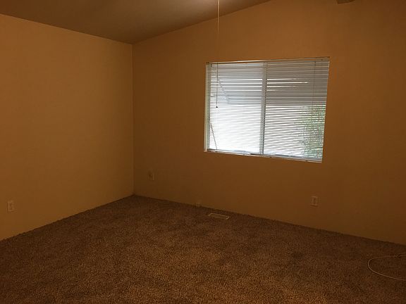 3rd image of 1513 Lake View Dr