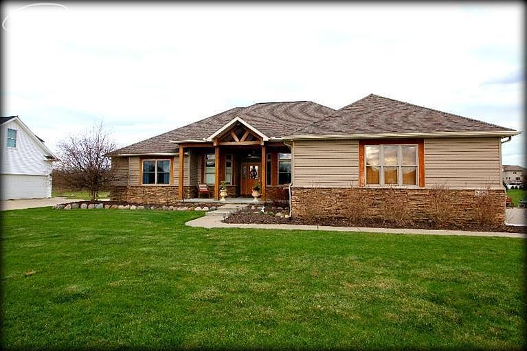 1st image of 8481 Woodridge Dr