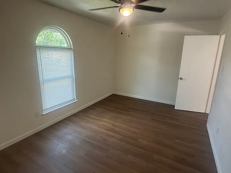 5637 Comer Dr — Photo 19
