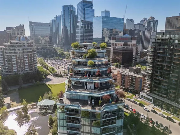 738 E 1st Ave SW #701, Calgary, AB T2P 5G8
