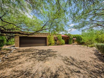 6660 N Columbus Blvd, Tucson, AZ, 85718