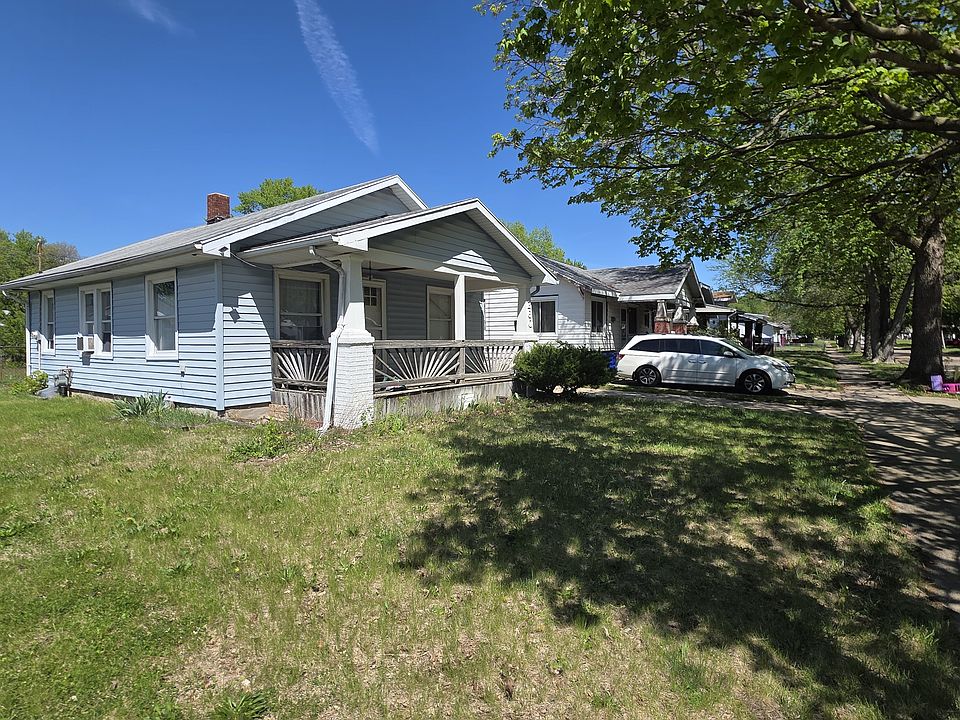 2nd image of 1260 E Johns Ave