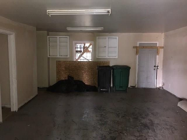 2nd image of 2837 Laura Koppe Rd