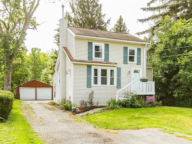 225 River Meadow Dr — Photo 1