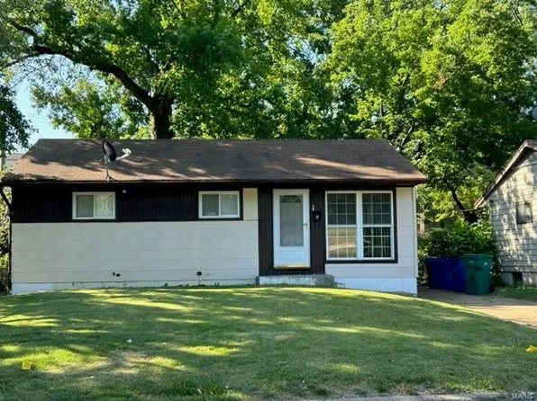 10604 Spring Garden Dr, Saint Louis, MO 63137