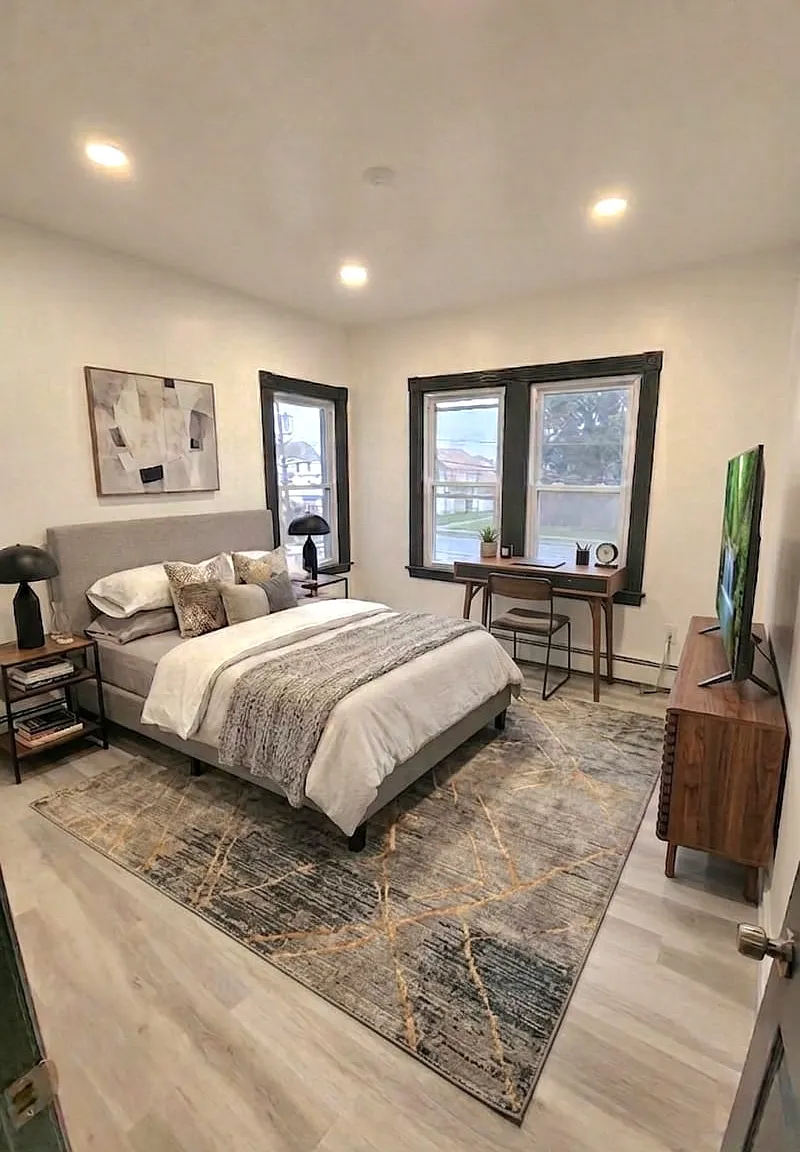 2 bed, $2,200 — Photo 2