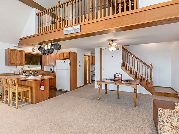 5th image of 5044 Schrah Dr