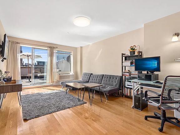 2nd image of 2360 Amsterdam Ave #Penthouse 1