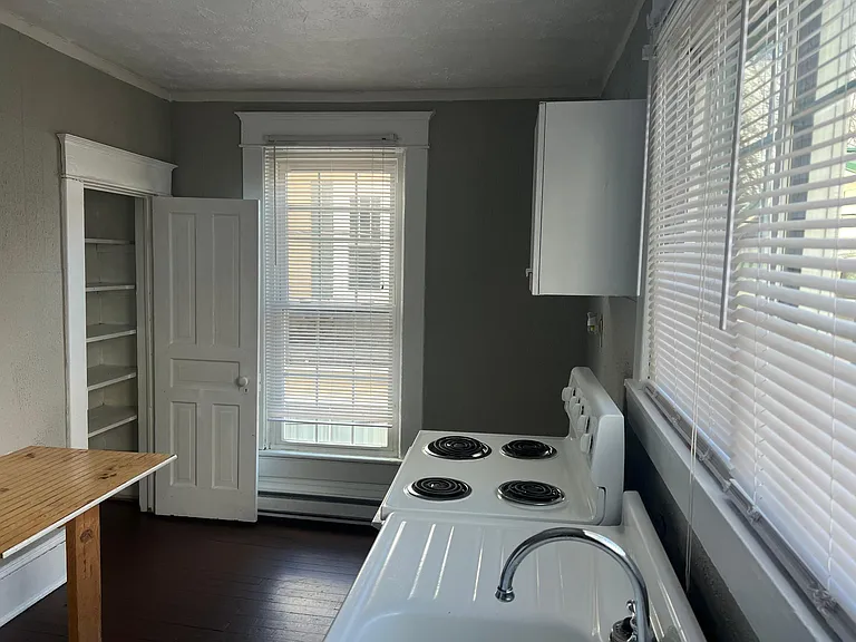 500 Straley Ave #4 — Photo 6